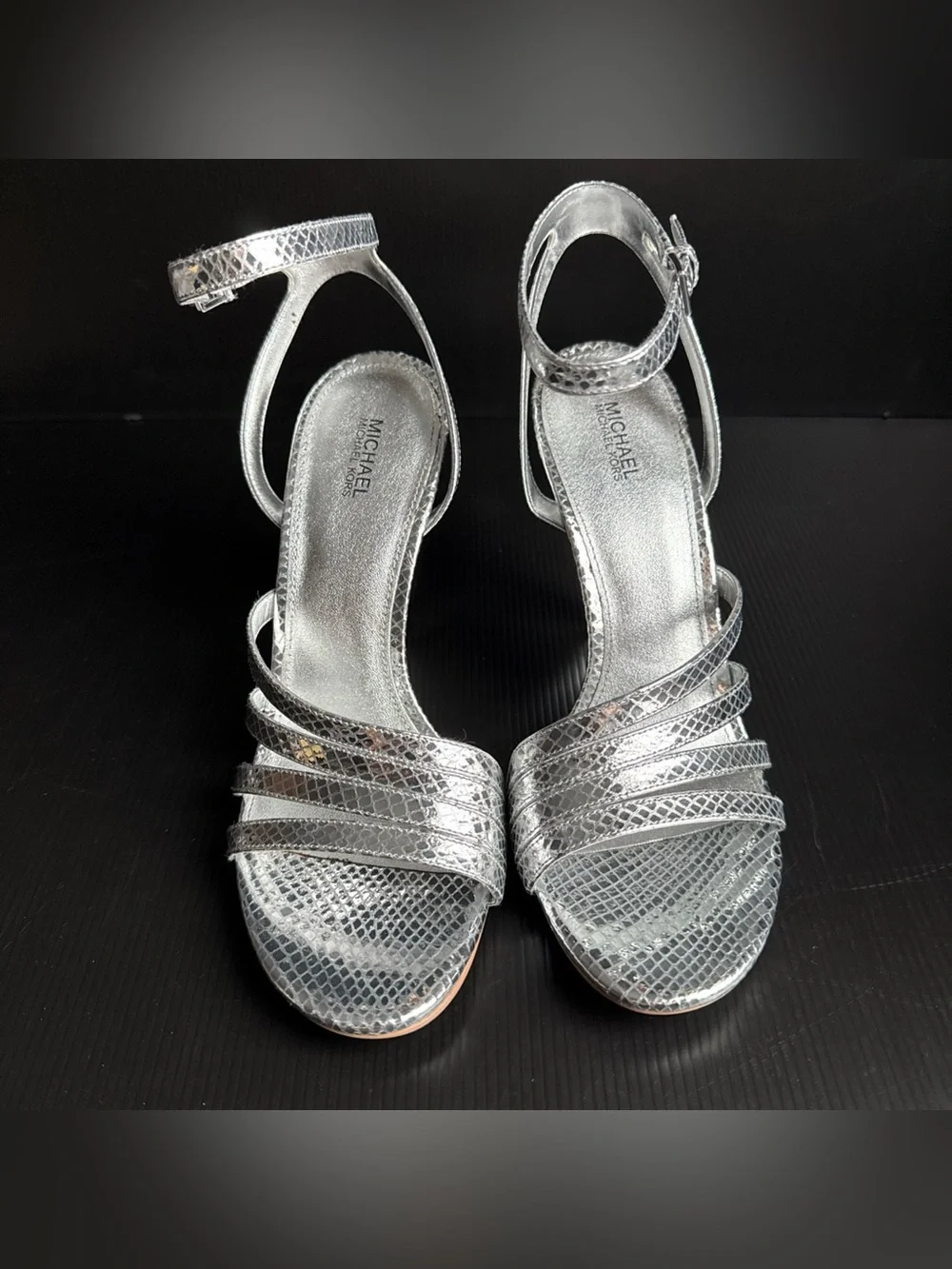 NIB Michael Kors Silver Leather Kimmy Strappy Sandal Heels Women’s Size 9.5